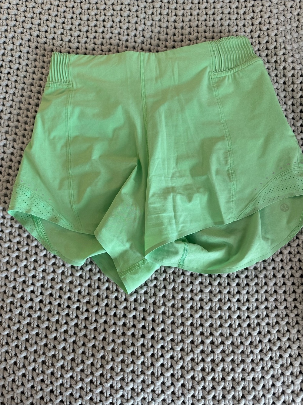 RARE lululemon Green Athletic Shorts Sz4